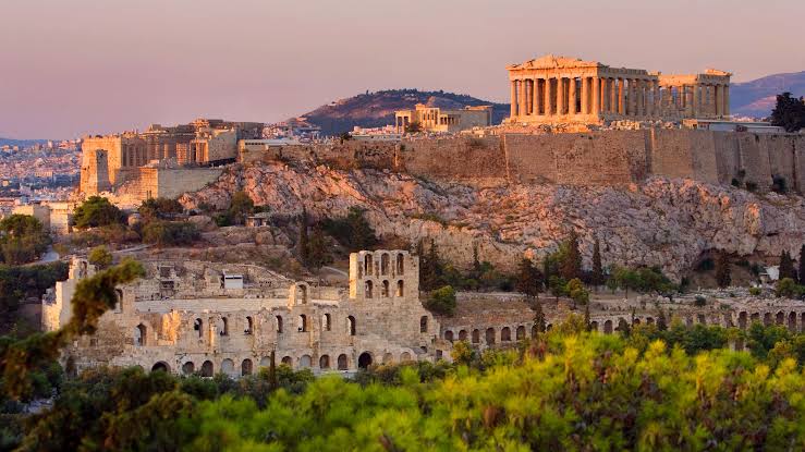 8-Day Greece Itinerary: Athens, Naxos & Santorini